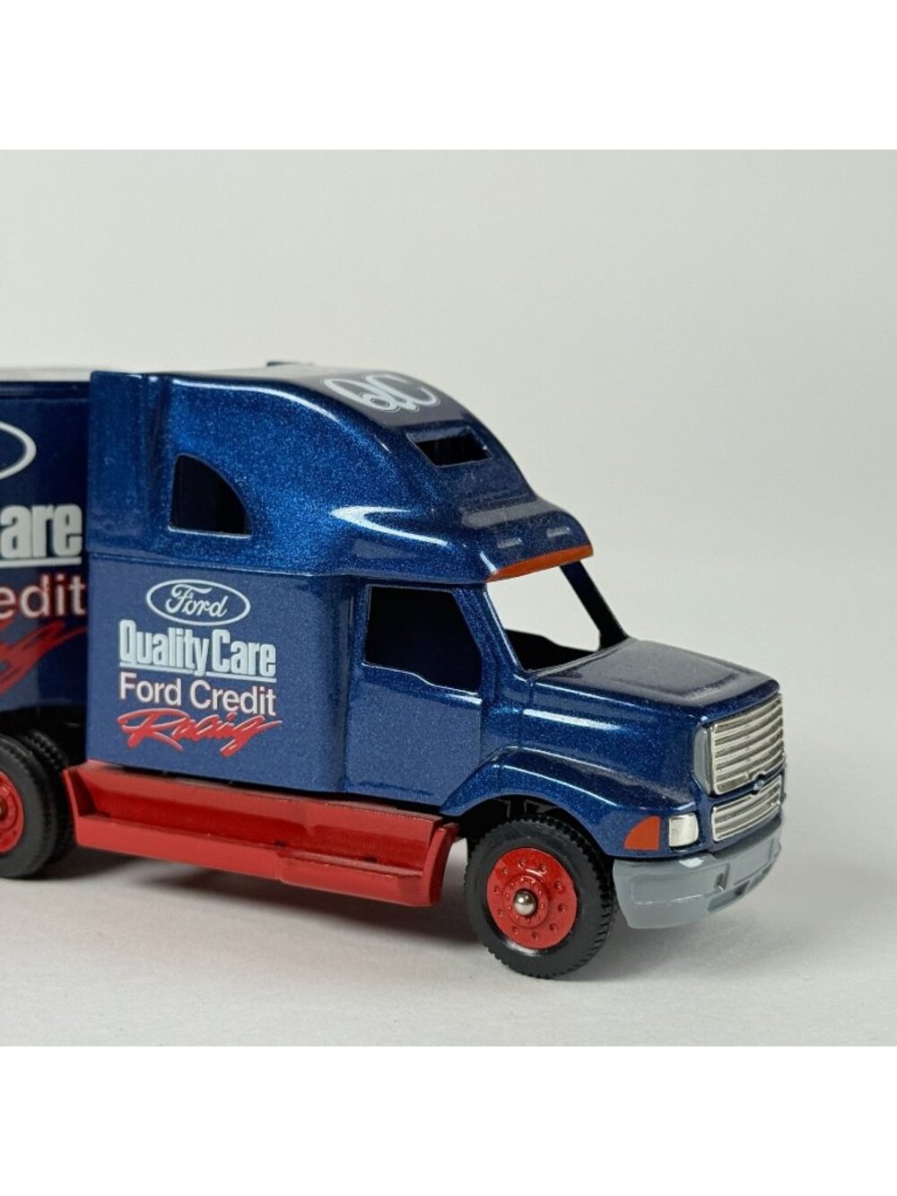 Winross Ford Quality Care Dale Jarrett 88 1:64 Racing Hauler Semi Truck 1990's